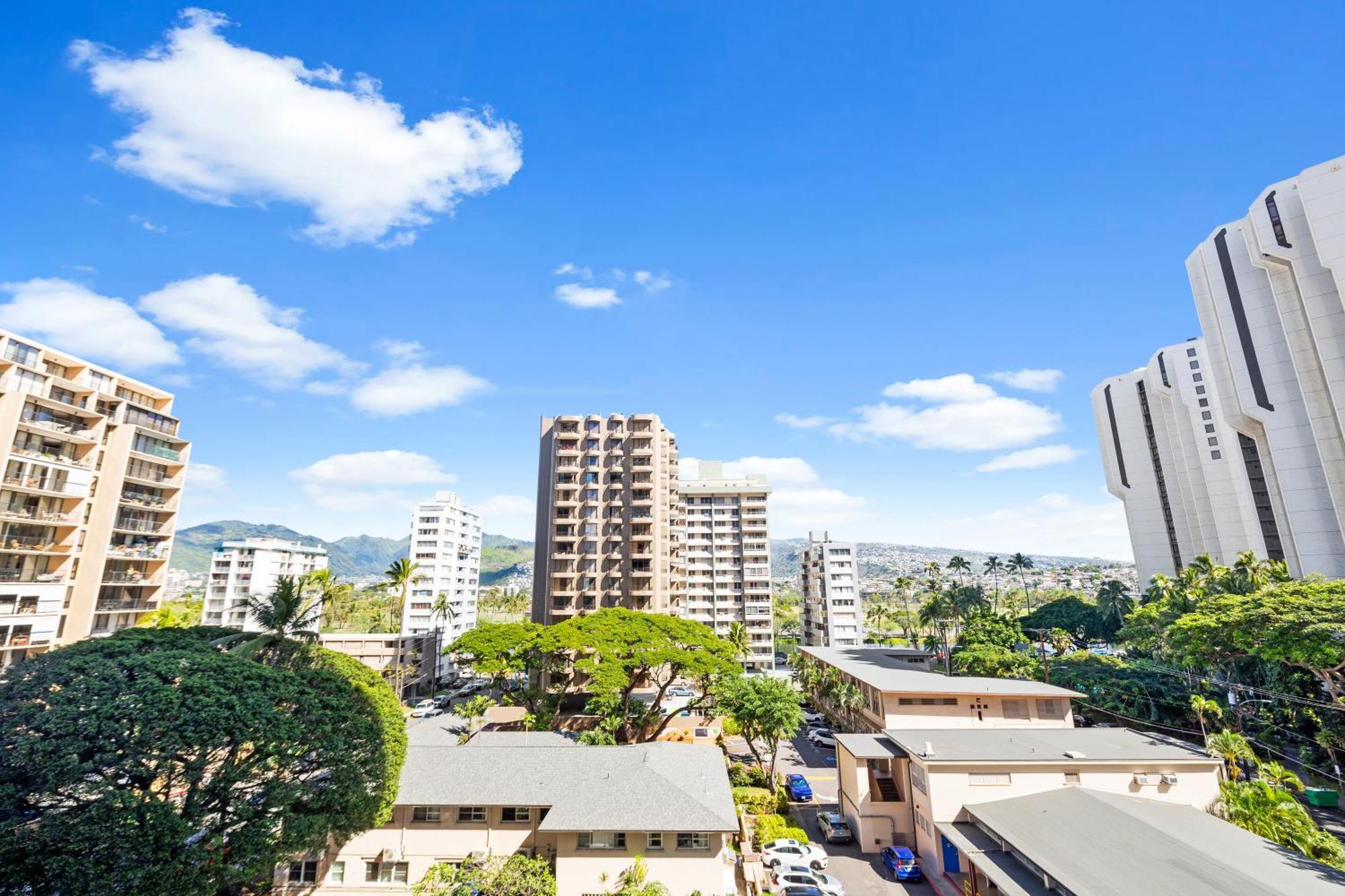 Cozy Waikiki Getaway, Stroll To Beach With Free Parking Honolulu Eksteriør billede