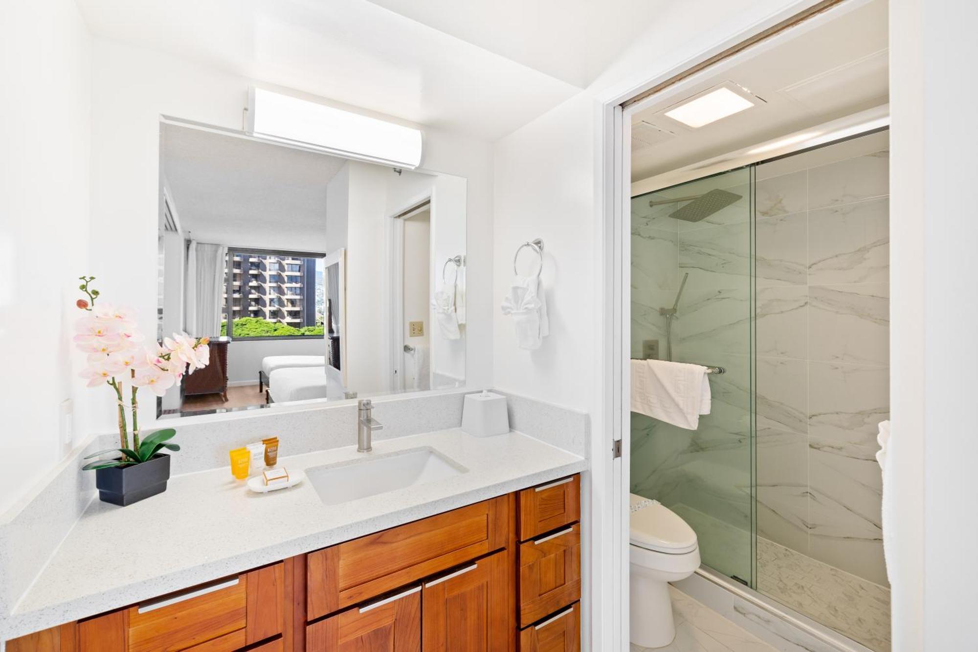 Cozy Waikiki Getaway, Stroll To Beach With Free Parking Honolulu Eksteriør billede