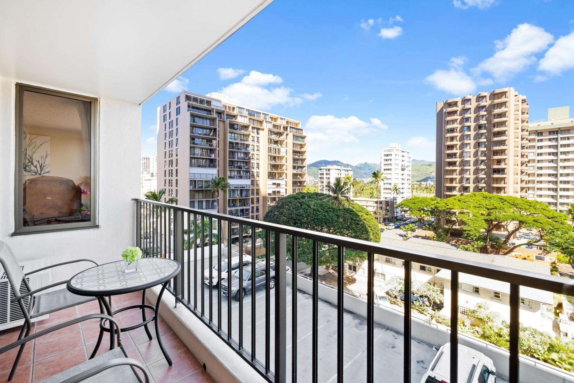 Cozy Waikiki Getaway, Stroll To Beach With Free Parking Honolulu Eksteriør billede