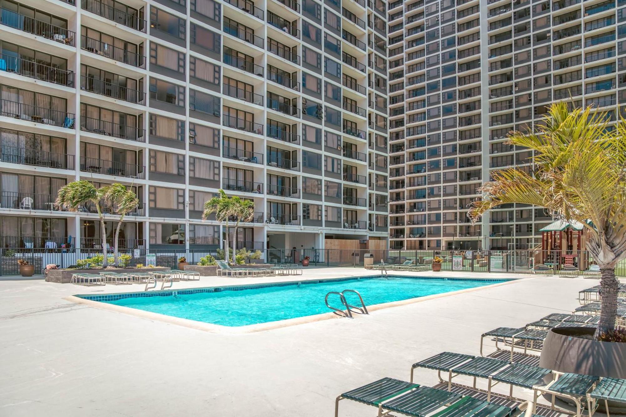 Cozy Waikiki Getaway, Stroll To Beach With Free Parking Honolulu Eksteriør billede