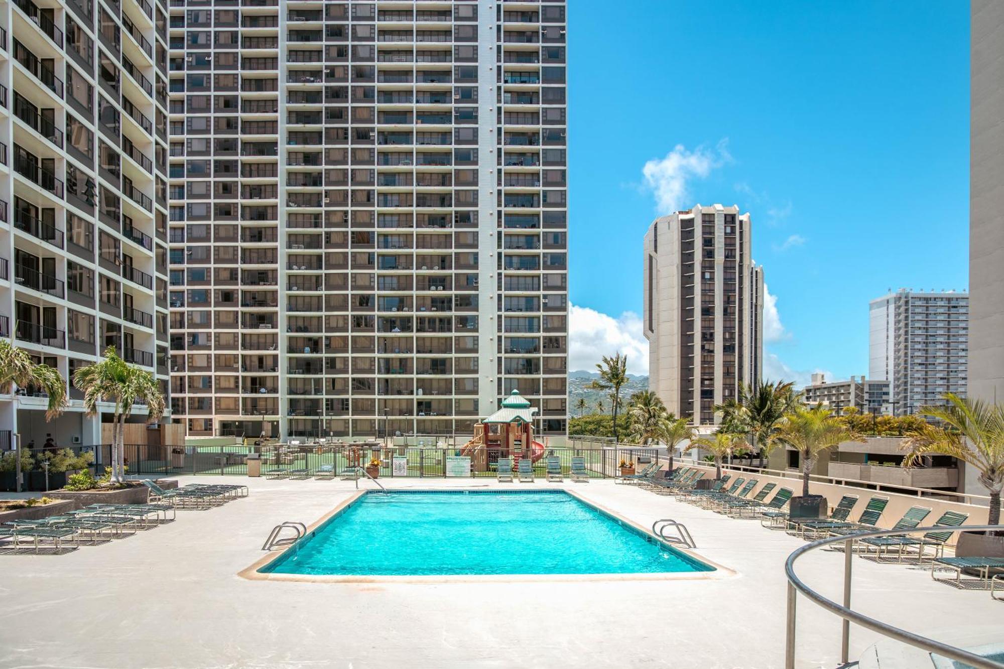 Cozy Waikiki Getaway, Stroll To Beach With Free Parking Honolulu Eksteriør billede