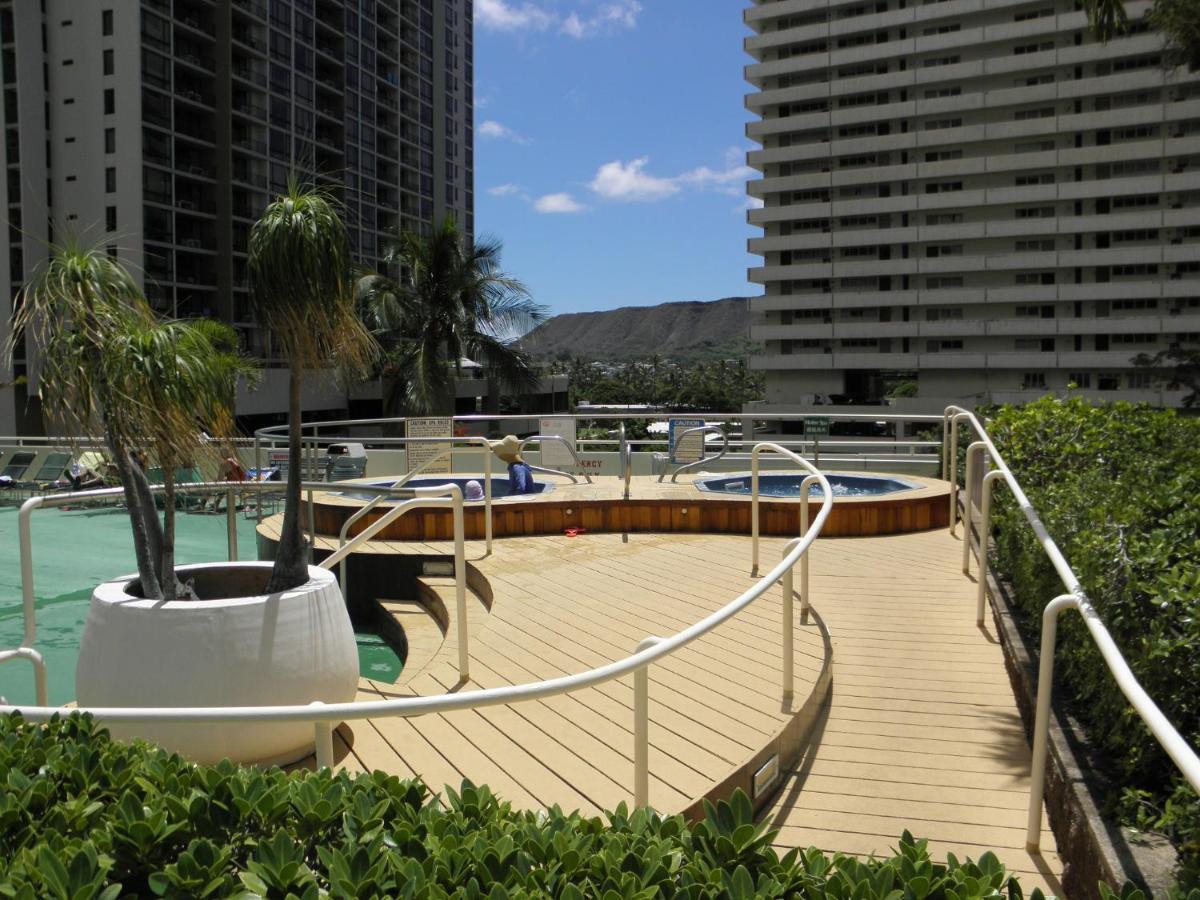 Cozy Waikiki Getaway, Stroll To Beach With Free Parking Honolulu Eksteriør billede