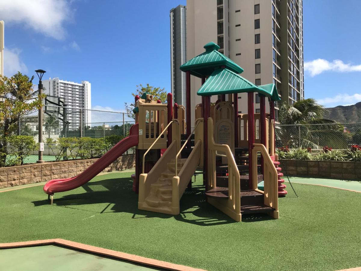 Cozy Waikiki Getaway, Stroll To Beach With Free Parking Honolulu Eksteriør billede